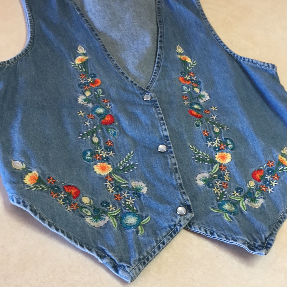 Vintage cowgirl vest denim van heusen embroidered cotton adjustable top western